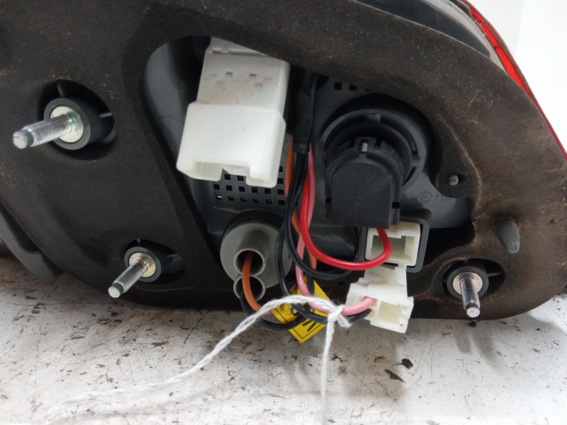 Recambio de piloto trasero derecho interior para hyundai i40 i (vf) 1.7 crdi referencia OEM IAM 924403Z600  