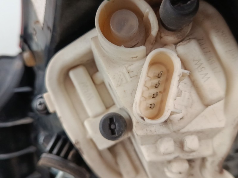 Recambio de piloto trasero izquierdo para opel astra j (p10) 1.7 cdti (68) referencia OEM IAM 13306459  