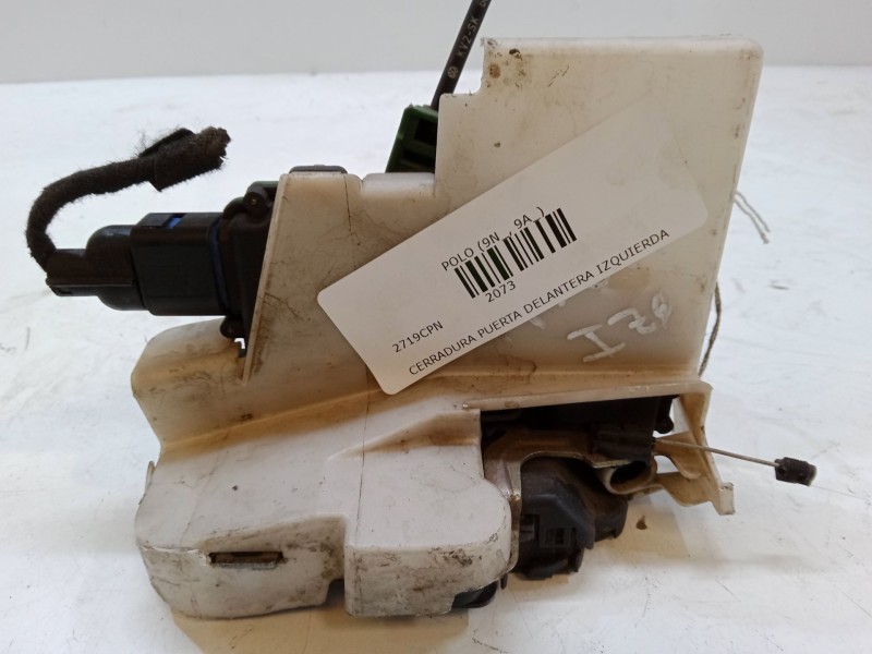 Recambio de cerradura puerta delantera izquierda para volkswagen polo (9n_, 9a_) 1.4 tdi referencia OEM IAM    Recambio de cerradura puerta delantera izquierda para volkswagen polo (9n_, 9a_) 1.4 tdi referencia OEM IAM