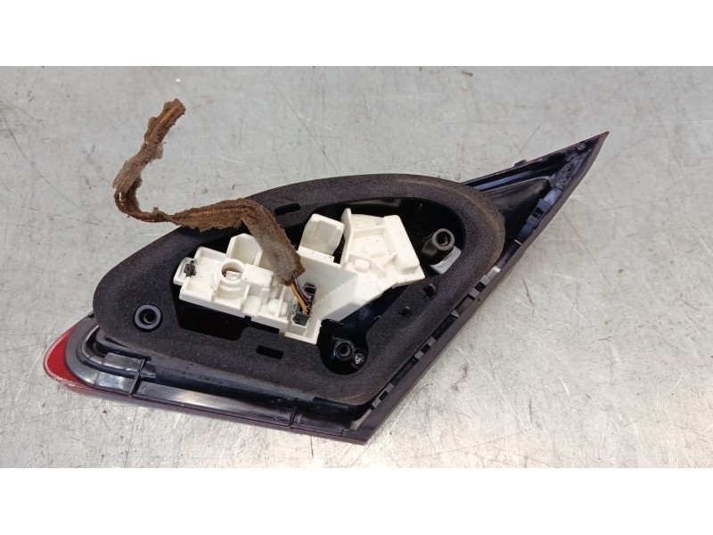 Recambio de piloto trasero porton izquierdo para opel astra j (p10) 1.4 turbo (68) referencia OEM IAM   
