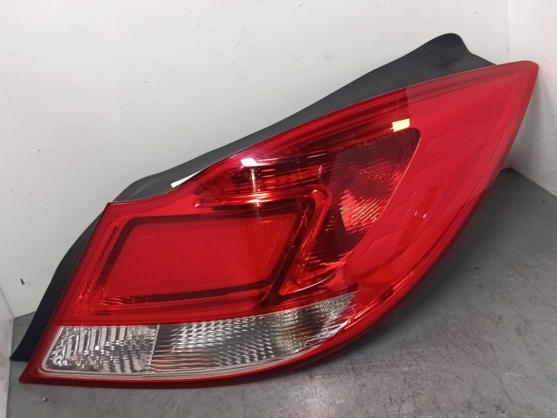 Recambio de piloto trasero derecho para opel insignia a (g09) 2.0 cdti (68) referencia OEM IAM 13226857  