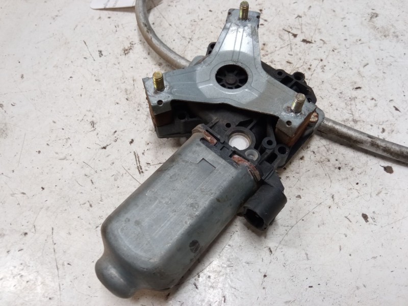 Recambio de elevalunas electrico delantero derecho para renault clio i (b/c57_, 5/357_) 1.2 (5/357y, 5/357k) referencia OEM IAM 