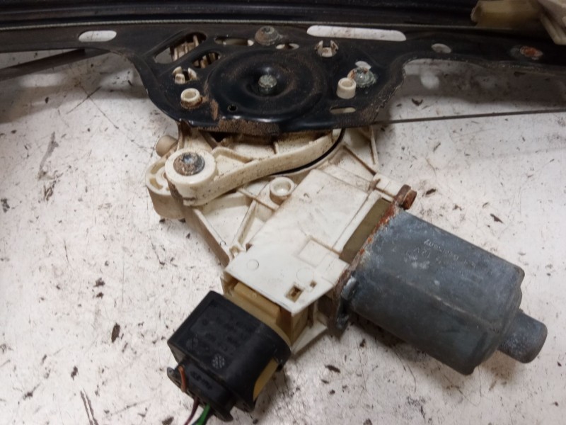 Recambio de elevalunas electrico delantero izquierdo para bmw 1 (e87) 118 d referencia OEM IAM   