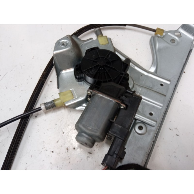 Recambio de elevalunas electrico delantero izquierdo para renault clio iii (br0/1, cr0/1) 1.5 dci (c/br0g, c/br1g) referencia OE