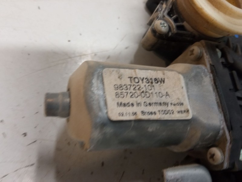 Recambio de elevalunas electrico delantero izquierdo para toyota yaris (_p9_) 1.4 d-4d (nlp90_) referencia OEM IAM 983712100  