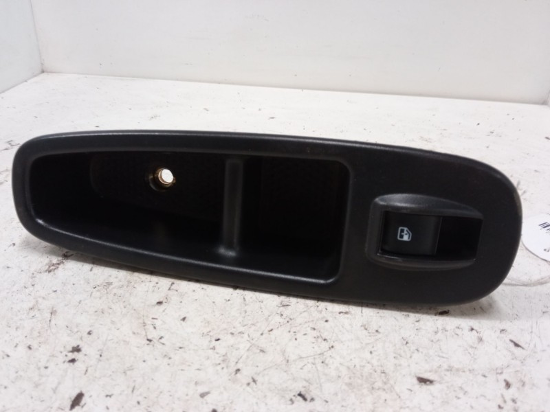 Recambio de mando elevalunas delantero derecho para fiat 500l (351_, 352_) 1.4 (199lyb1b) referencia OEM IAM   