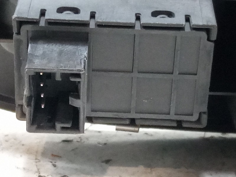 Recambio de mando elevalunas delantero derecho para fiat 500l (351_, 352_) 1.4 (199lyb1b) referencia OEM IAM   