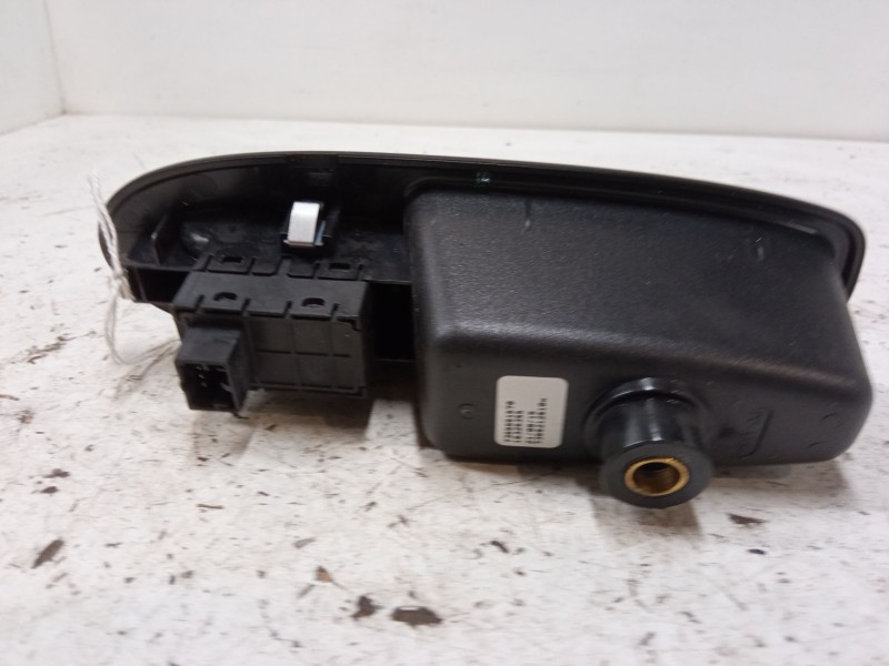 Recambio de mando elevalunas trasero izquierdo para fiat 500l (351_, 352_) 1.4 (199lyb1b) referencia OEM IAM   