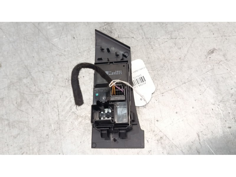 Recambio de mando elevalunas delantero derecho para opel astra j (p10) 1.4 turbo (68) referencia OEM IAM   