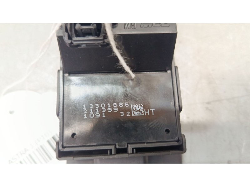 Recambio de mando elevalunas delantero derecho para opel astra j (p10) 1.4 turbo (68) referencia OEM IAM   