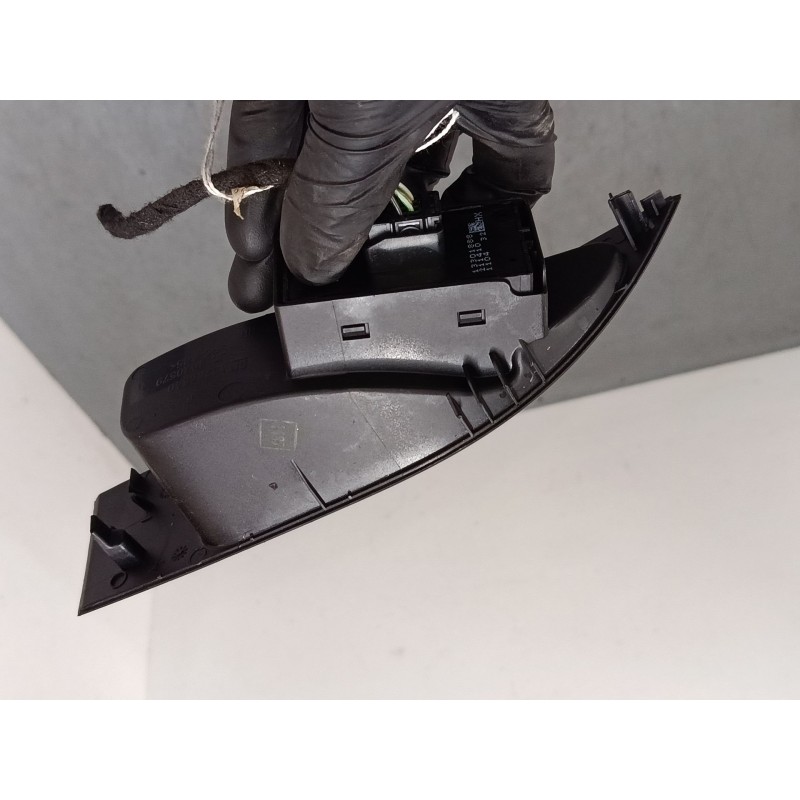 Recambio de mando elevalunas trasero derecho para opel astra j (p10) 1.4 turbo (68) referencia OEM IAM   