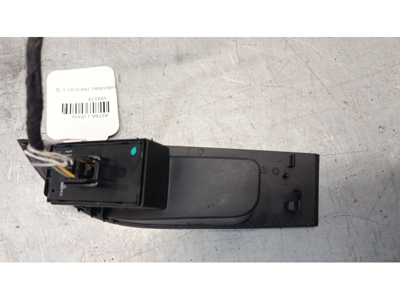 Recambio de mando elevalunas trasero izquierdo para opel astra j (p10) 1.4 turbo (68) referencia OEM IAM   