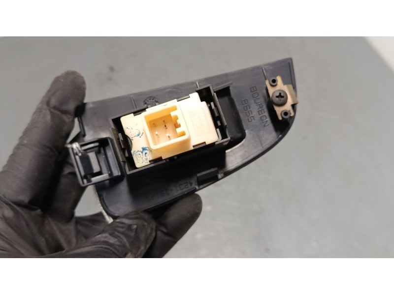 Recambio de mando elevalunas delantero derecho para toyota avensis (_t25_) 1.8 (zzt251_) referencia OEM IAM   