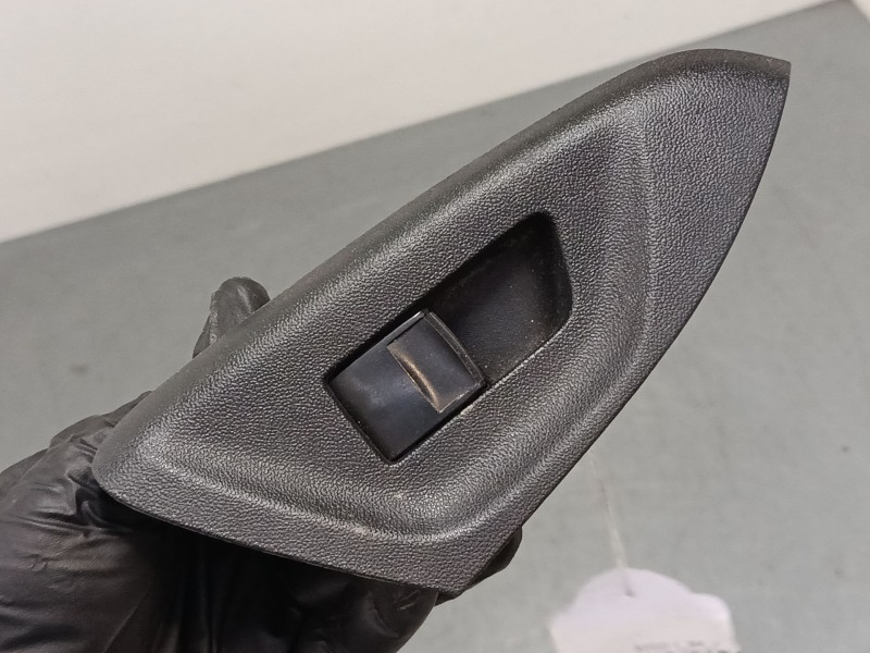 Recambio de mando elevalunas delantero derecho para toyota aygo (_b4_) 1.0 (kgb40) referencia OEM IAM   