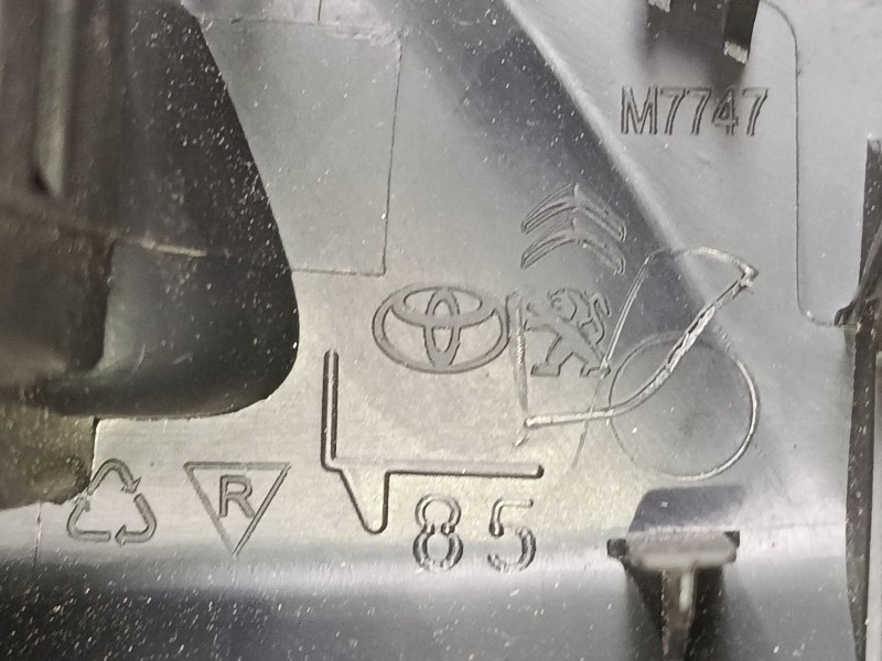 Recambio de mando elevalunas delantero derecho para toyota aygo (_b4_) 1.0 (kgb40) referencia OEM IAM   