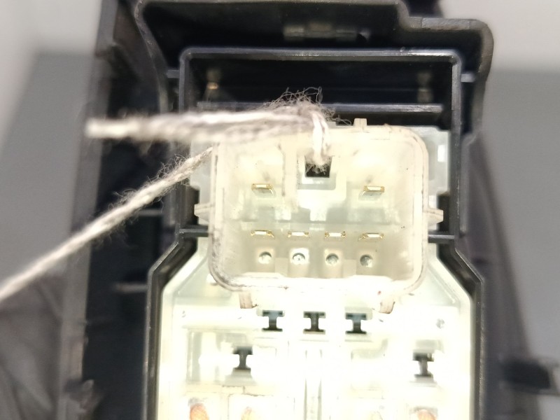 Recambio de mando elevalunas delantero izquierdo para toyota aygo (_b4_) 1.0 (kgb40) referencia OEM IAM CZ114-0662A  