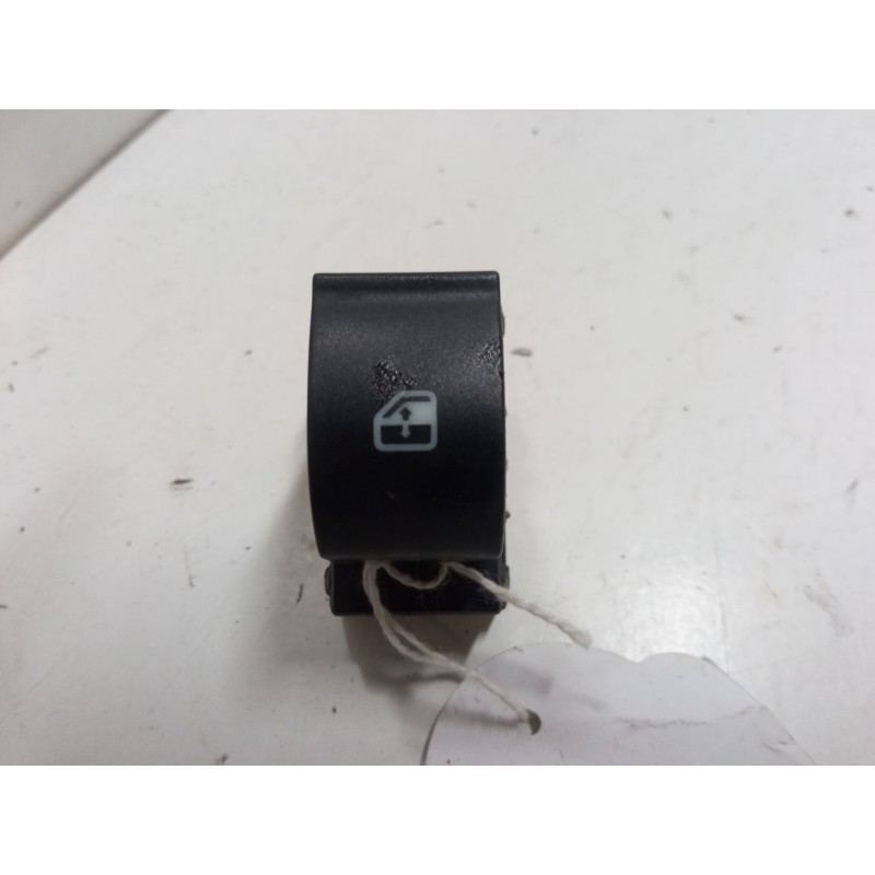 Recambio de mando elevalunas delantero derecho para fiat bravo ii (198_) 1.9 d multijet (198axb1a) referencia OEM IAM 04308a191 