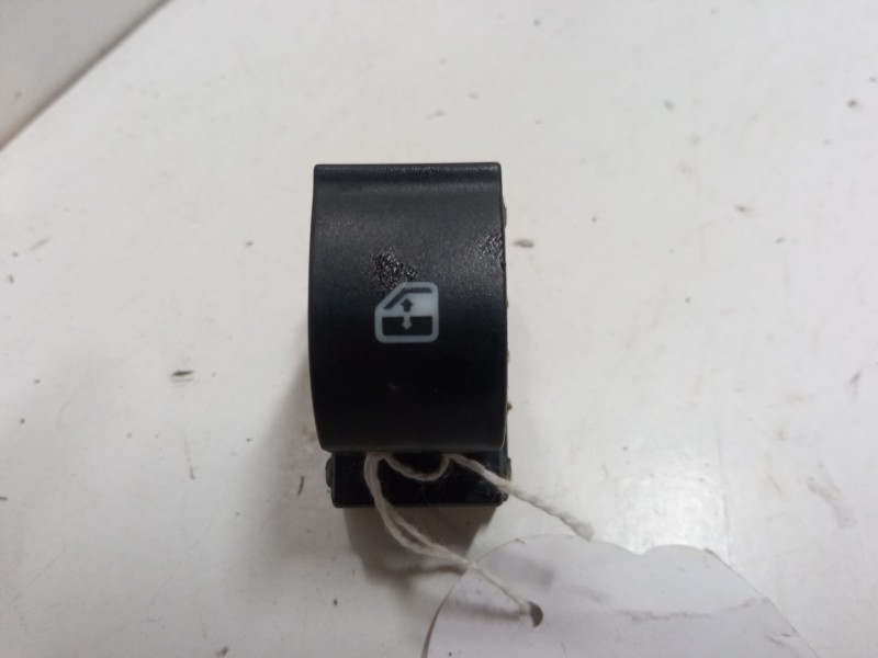 Recambio de mando elevalunas delantero derecho para fiat bravo ii (198_) 1.9 d multijet (198axb1a) referencia OEM IAM 04308a191 