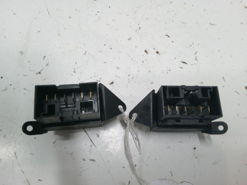 Recambio de mando elevalunas central para fiat barchetta (183_) 1.8 16v referencia OEM IAM   