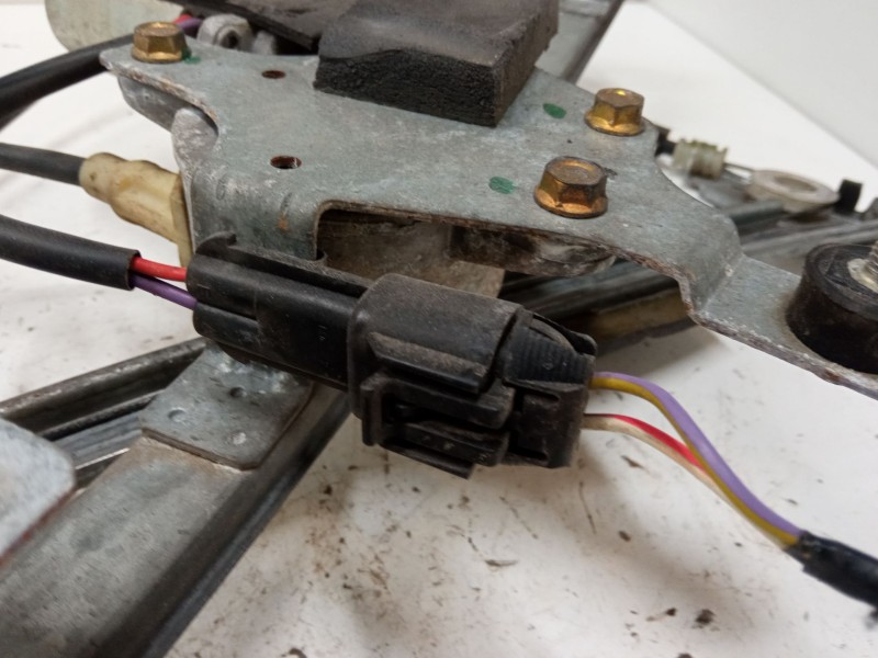 Recambio de elevalunas electrico delantero izquierdo para fiat barchetta (183_) 1.8 16v referencia OEM IAM 467244750  