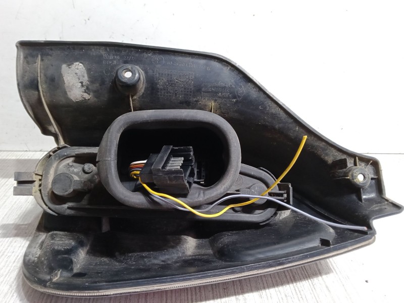 Recambio de piloto trasero izquierdo para renault espace i (j11_) 2.2 (j117) referencia OEM IAM   