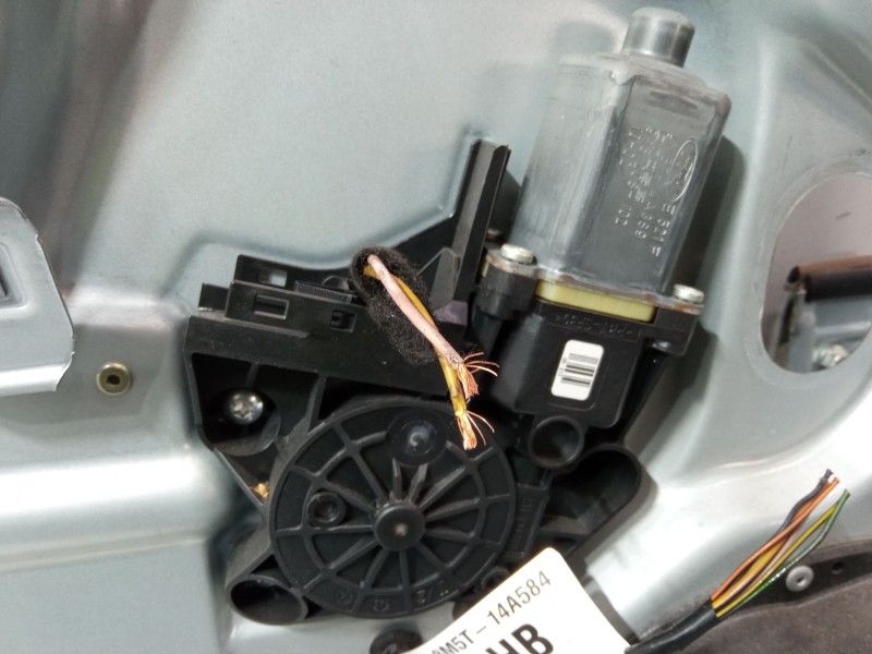 Recambio de elevalunas electrico delantero izquierdo para ford focus ii turnier (da_, ffs, ds) 1.6 referencia OEM IAM A12304593 