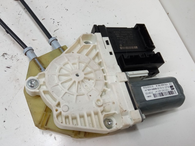 Recambio de elevalunas electrico delantero izquierdo para seat leon (1p1) 1.4 16v referencia OEM IAM 1T0959701K  