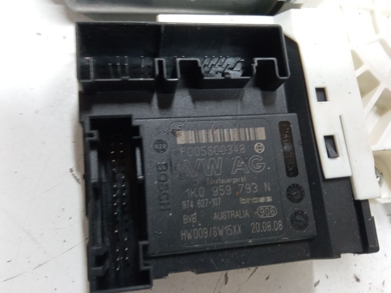 Recambio de elevalunas electrico delantero izquierdo para seat leon (1p1) 1.4 16v referencia OEM IAM 1T0959701K  