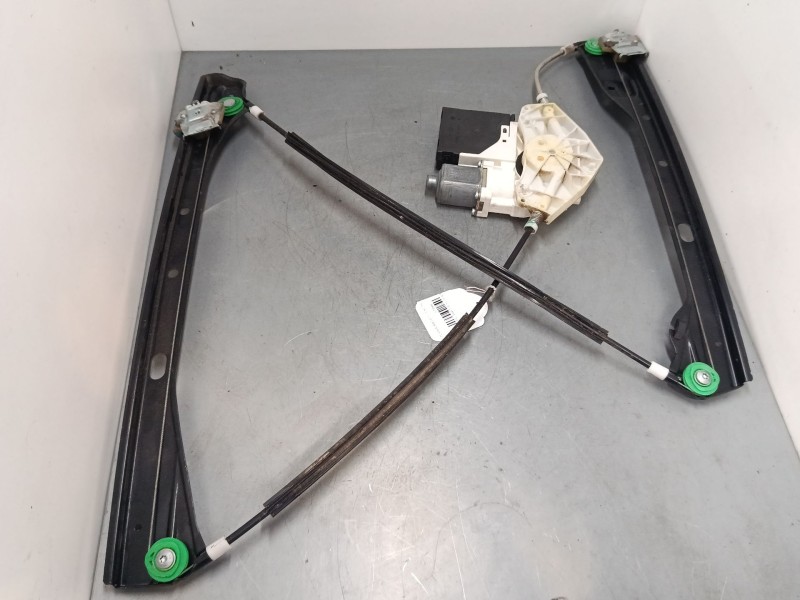 Recambio de elevalunas electrico delantero izquierdo para volkswagen golf plus v (5m1, 521) 1.9 tdi referencia OEM IAM 5M1837401