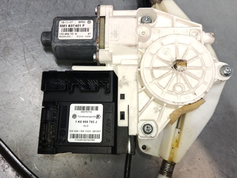 Recambio de elevalunas electrico delantero izquierdo para volkswagen golf plus v (5m1, 521) 1.9 tdi referencia OEM IAM 5M1837401