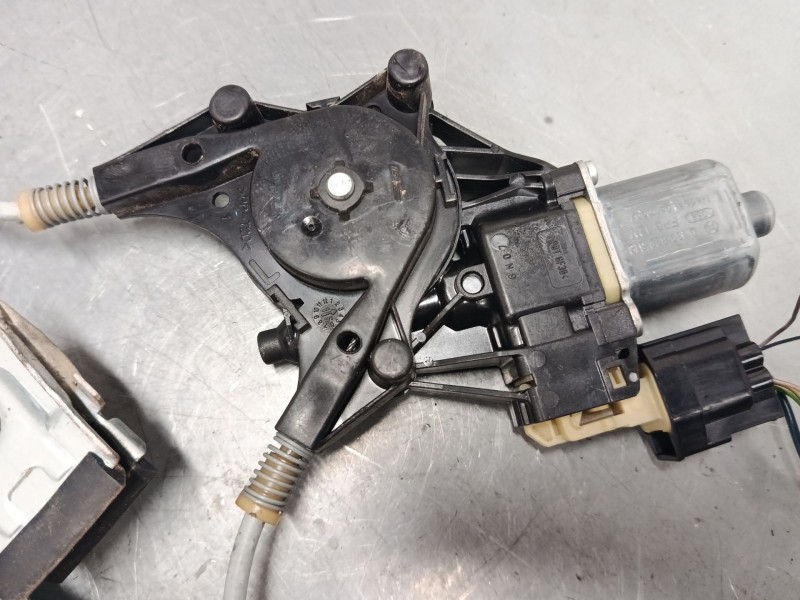 Recambio de elevalunas electrico delantero izquierdo para ford fiesta vi (cb1, ccn) 1.25 referencia OEM IAM   