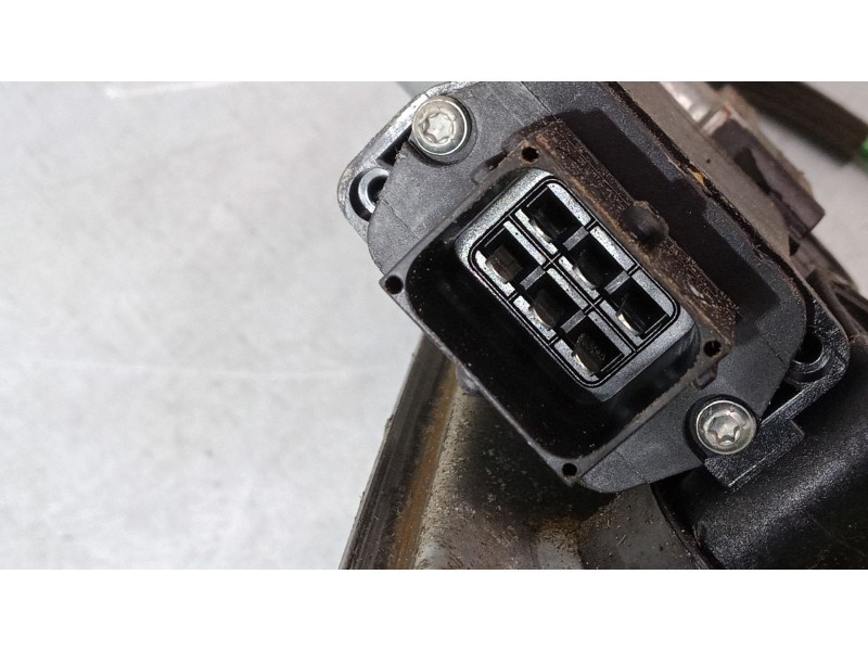 Recambio de elevalunas electrico derecho 3p para opel corsa d (s07) 1.3 cdti (l08, l68) referencia OEM IAM   