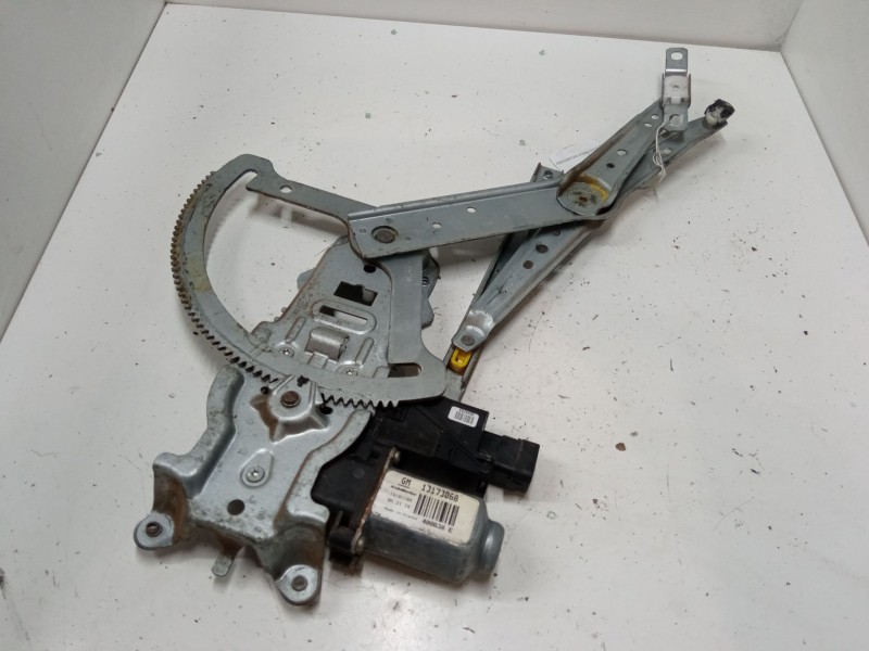 Recambio de elevalunas electrico delantero izquierdo para opel combo tour 1.7 dti 16v referencia OEM IAM GM13173068  
