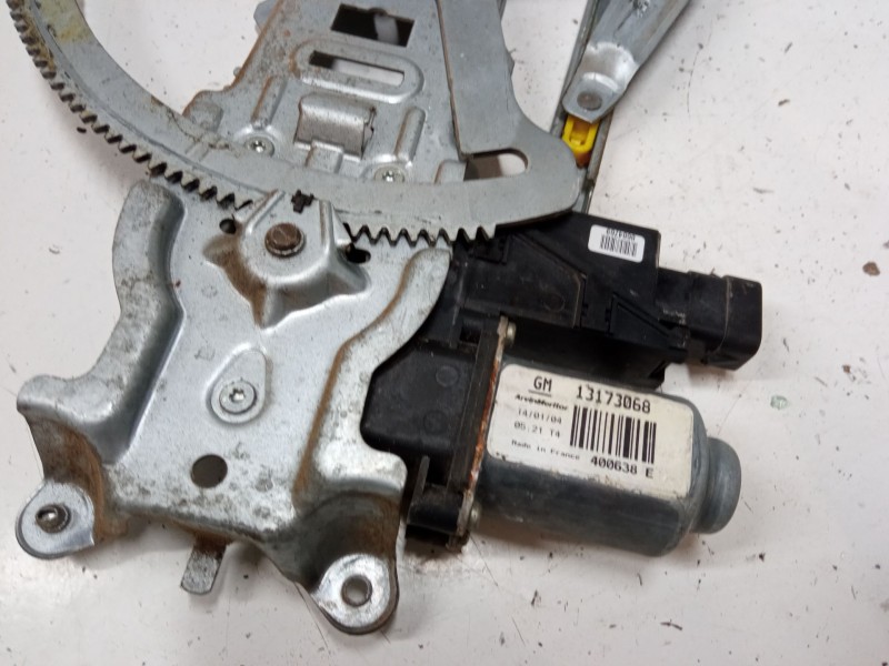 Recambio de elevalunas electrico delantero izquierdo para opel combo tour 1.7 dti 16v referencia OEM IAM GM13173068  