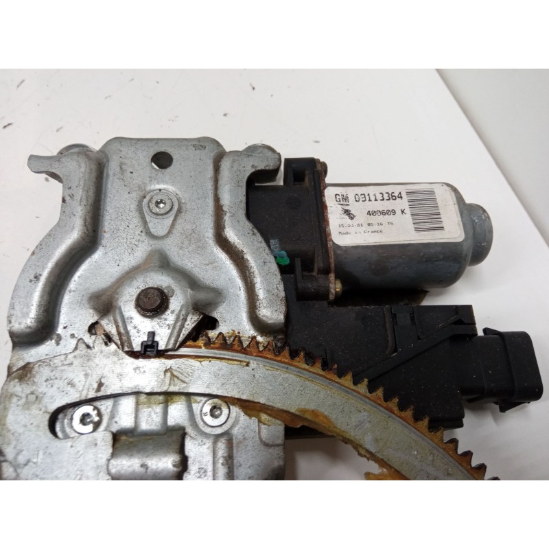 Recambio de elevalunas electrico derecho 3p para opel corsa c (x01) 1.2 (f08, f68) referencia OEM IAM GM09113364  