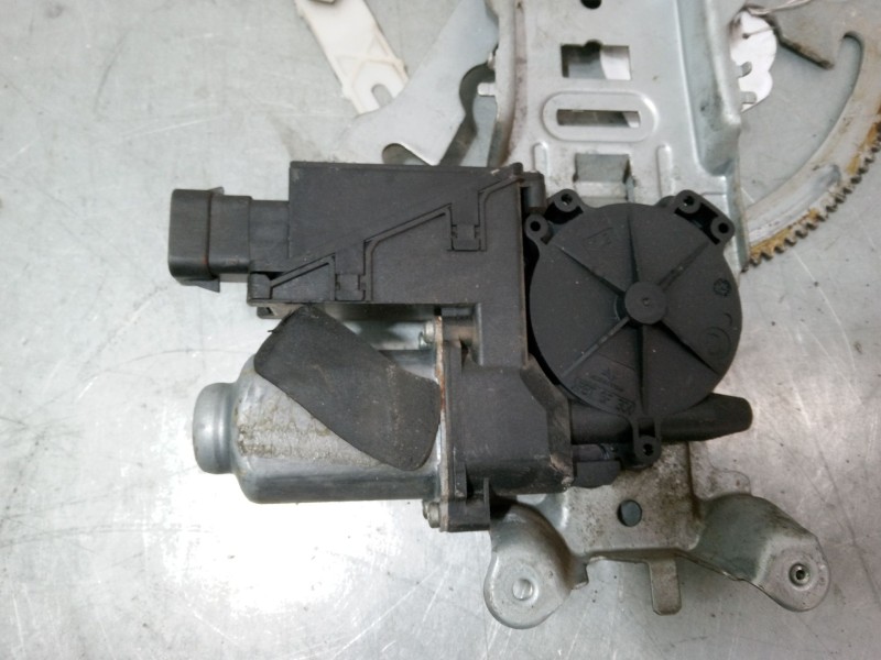 Recambio de elevalunas electrico izquierdo 3p para opel corsa c (x01) 1.3 cdti (f08, f68) referencia OEM IAM GM13173073  
