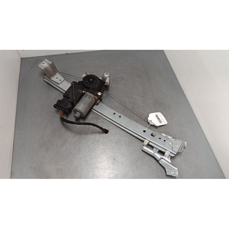 Recambio de elevalunas electrico trasero derecho para mercedes-benz clase a (w168) a 160 (168.033, 168.133) referencia OEM IAM 1