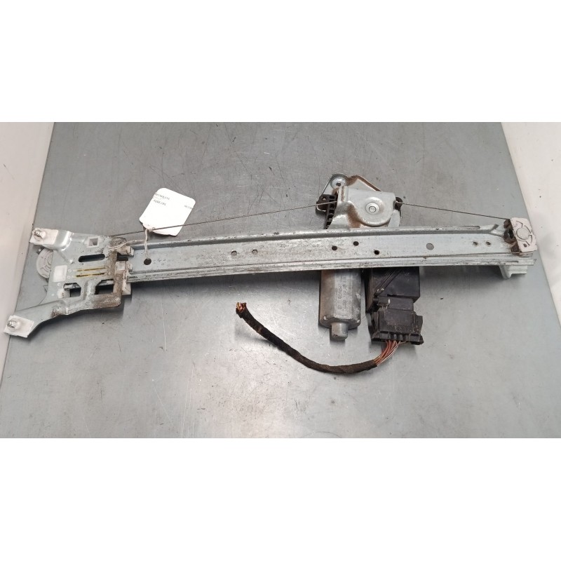 Recambio de elevalunas electrico trasero derecho para mercedes-benz clase a (w168) a 160 (168.033, 168.133) referencia OEM IAM 1