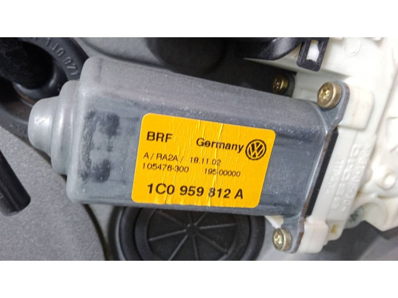 Recambio de elevalunas electrico trasero derecho para volkswagen golf iv (1j1) 1.6 16v referencia OEM IAM 1C0959812A  