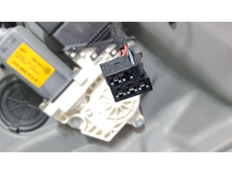 Recambio de elevalunas electrico trasero derecho para volkswagen golf iv (1j1) 1.6 16v referencia OEM IAM 1C0959812A  