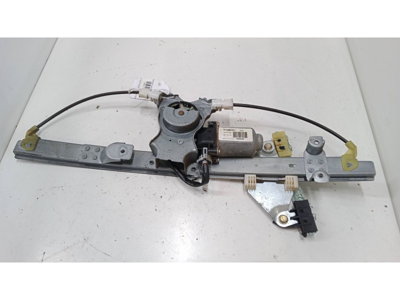 Recambio de elevalunas electrico trasero derecho para nissan primera hatchback (p12) 1.6 referencia OEM IAM 400600  