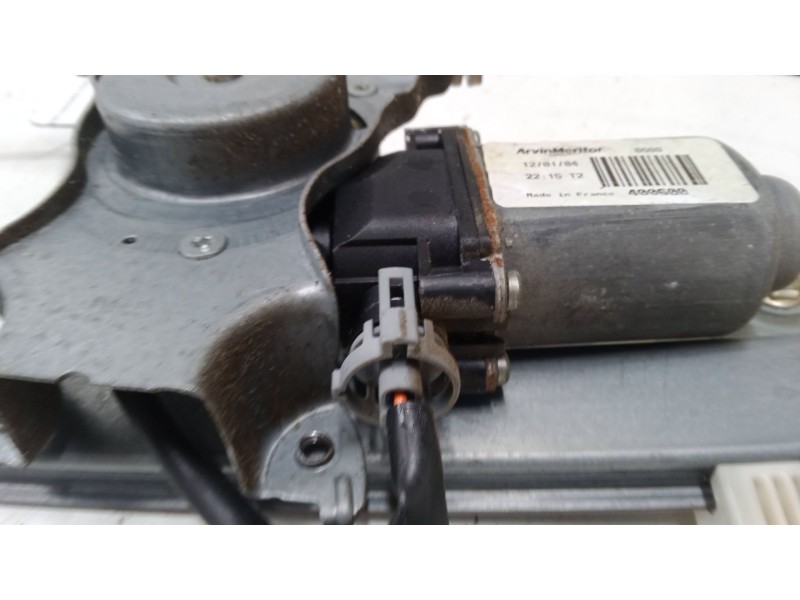 Recambio de elevalunas electrico trasero derecho para nissan primera hatchback (p12) 1.6 referencia OEM IAM 400600  
