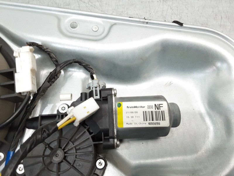 Recambio de elevalunas electrico trasero derecho para hyundai sonata v (nf) 2.0 crdi referencia OEM IAM 400898  