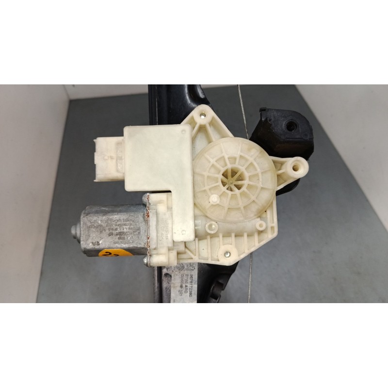 Recambio de elevalunas electrico trasero derecho para citroën c4 picasso ii 1.6 hdi 90 referencia OEM IAM 9676172380  