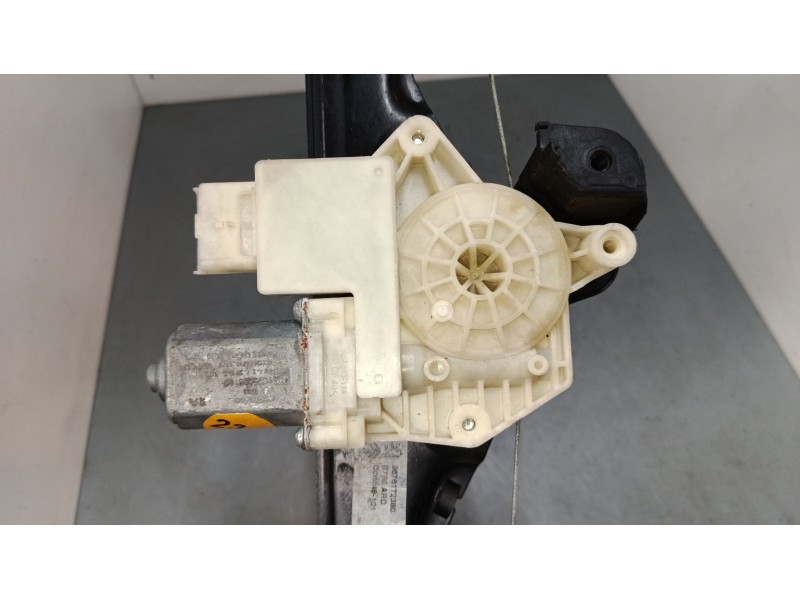 Recambio de elevalunas electrico trasero derecho para citroën c4 picasso ii 1.6 hdi 90 referencia OEM IAM 9676172380  