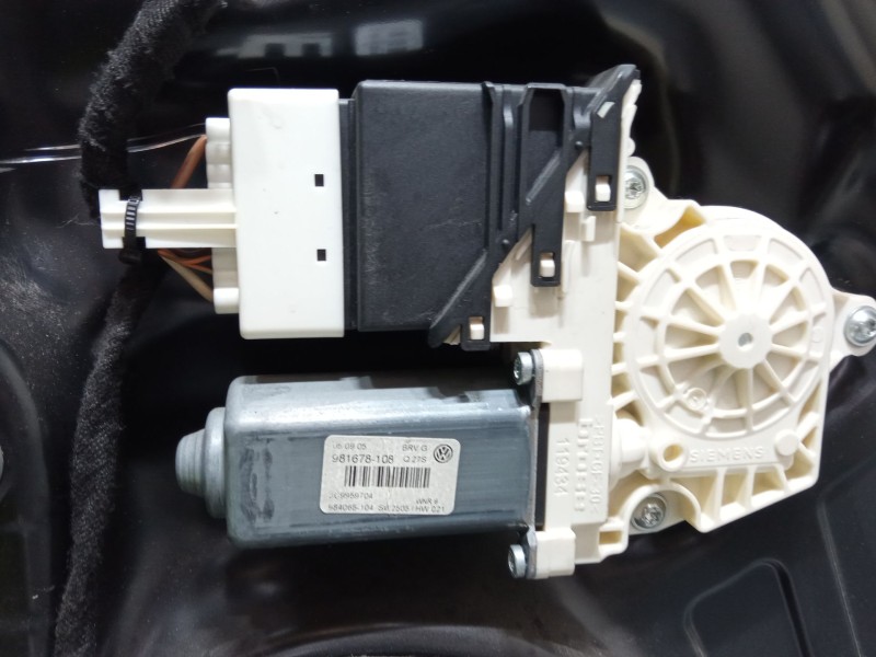 Recambio de elevalunas electrico trasero derecho para volkswagen passat b6 (3c2) 2.0 tdi 16v referencia OEM IAM 981678-108  