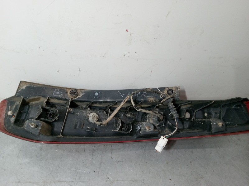 Recambio de piloto trasero izquierdo para nissan x-trail ii (t31) 2.0 dci referencia OEM IAM 265553UB0A  