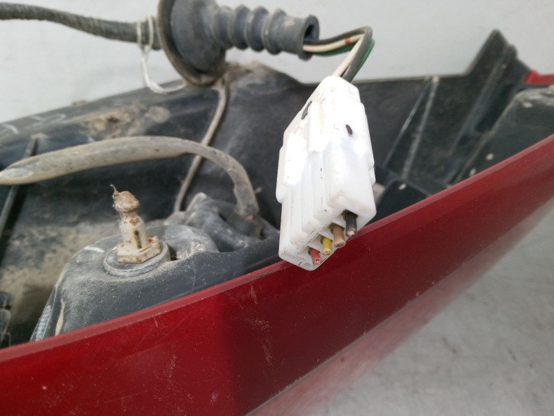 Recambio de piloto trasero izquierdo para nissan x-trail ii (t31) 2.0 dci referencia OEM IAM 265553UB0A  