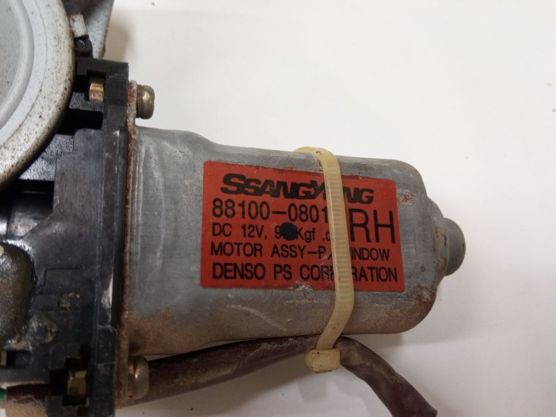 Recambio de elevalunas electrico trasero derecho para ssangyong rexton / rexton ii (gab_) 2.7 xdi referencia OEM IAM 88100-0801 