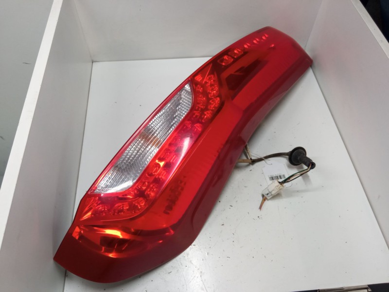 Recambio de piloto trasero derecho para nissan x-trail ii (t31) 2.0 dci referencia OEM IAM 265503UB0A  